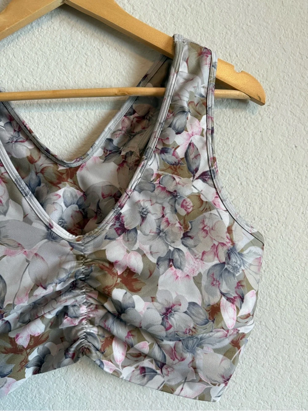 Savvi Julia Racerback Front Rouching Scoop Neck Floral Sports Bra Size XL